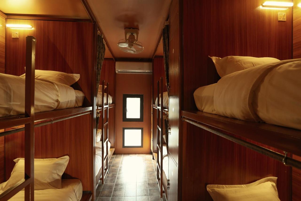 House Of Jars Hostel เวียงจันทน์ ภายนอก รูปภาพ